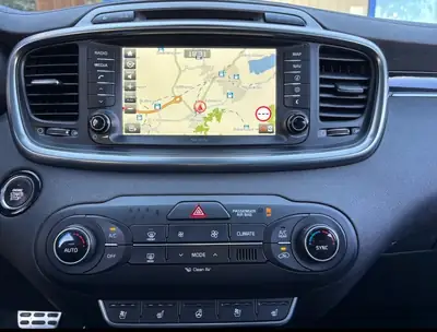 Kia Sorento 2.2 CRDi Style 7 places — SUV spacieux, diesel robuste, 195'000 km — dashboard