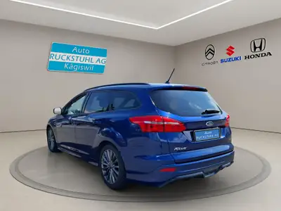 Ford Focus Station Wagon 1.5 TDCi 120 — Diesel économe, spacieux et fiable — intérieur