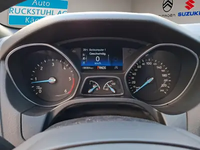 Ford Focus Station Wagon 1.5 TDCi 120 — Diesel économe, spacieux et fiable — Miniature 8