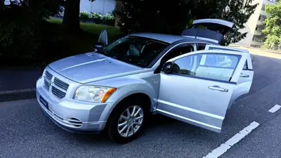 Dodge Caliber 2.0 — Compacte polyvalente, moteur fiable 156 ch, sans sinistre — Miniature 15