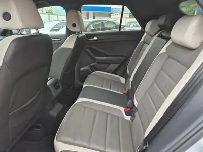 VW T-Roc 2.0 TSI Sport DSG 4Motion — SUV compact dynamique, 4x4 intégral et garantie 12 mois — Miniatura 20