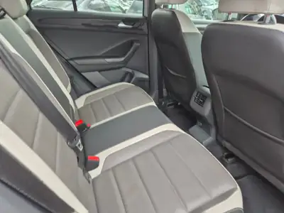 VW T-Roc 2.0 TSI Sport DSG 4Motion — SUV compact dynamique, 4x4 intégral et garantie 12 mois — Miniatura 21