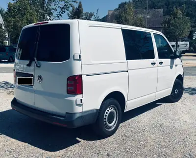VW T6 2.0 TDI 102 Entry — Utilitaire robuste, seulement 87'000 km — Heckansicht