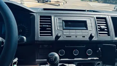 VW T6 2.0 TDI 102 Entry — Utilitaire robuste, seulement 87'000 km — Miniatur 10