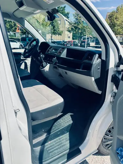 VW T6 2.0 TDI 102 Entry — Utilitaire robuste, seulement 87'000 km — Miniatur 12