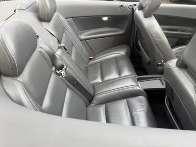 Volvo C70 2.4i Summum — Cabriolet élégant, moteur atmosphérique 170 ch — Miniature 8