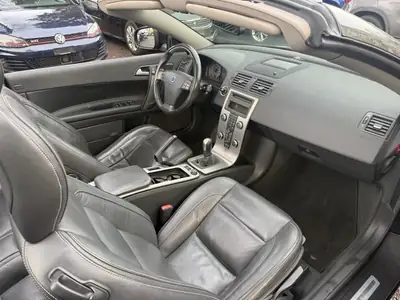 Volvo C70 2.4i Summum — Cabriolet élégant, moteur atmosphérique 170 ch — Miniature 7