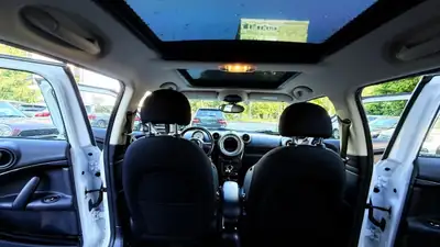 MINI Countryman Cooper S ALL4 — SUV compact sportif, transmission intégrale, 129'000 km — Miniature 7