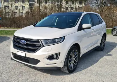 Ford Edge 2.0 TDCi 210 Sport 4x4 — SUV robuste, révisions complètes, 4 roues motrices — vue extérieure