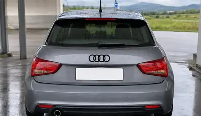 Audi A1 Sportback 1.4 TFSI 185 ch — Citadine dynamique, entretien soigné, sans accident — côté