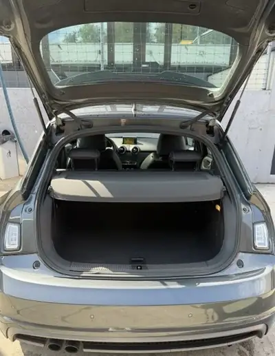 Audi A1 Sportback 1.4 TFSI 185 ch — Citadine dynamique, entretien soigné, sans accident — Miniature 10