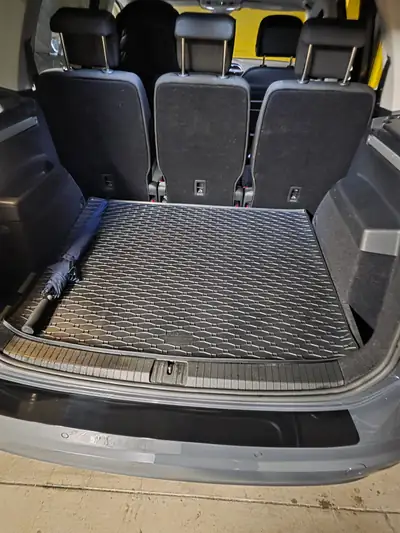 VW Touran 1.5 TSI Comfortline DSG — Monospace familial spacieux, très peu kilométré — dettaglio