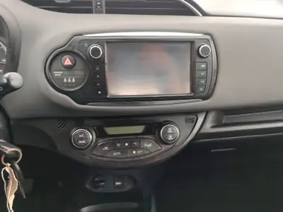 Toyota Yaris 1.5 Hybrid Luna — Citadine écologique et économique, entretien complet — Miniature 14