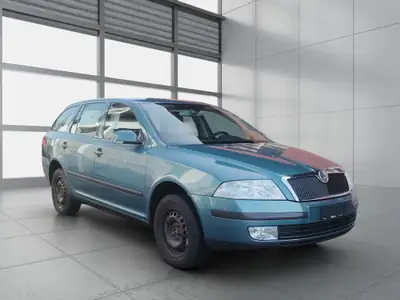 Skoda Octavia 1.9 TDI Swiss Adventure 4x4 — Monospace robuste et économe, entretien récent — arrière