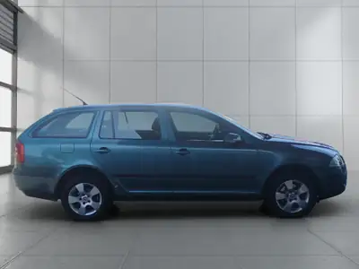 Skoda Octavia 1.9 TDI Swiss Adventure 4x4 — Monospace robuste et économe, entretien récent — intérieur