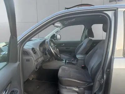 VW Amarok 2.0 BiTDI Highline 4Motion — Pick-up robuste, entretien impeccable, tout-terrain permanent — Miniature 9
