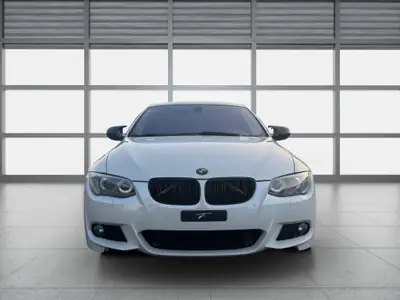 BMW 325i xDrive Coupé — Sportivité et élégance, entretien impeccable — côté