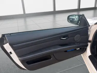 BMW 325i xDrive Coupé — Sportivité et élégance, entretien impeccable — Miniature 13