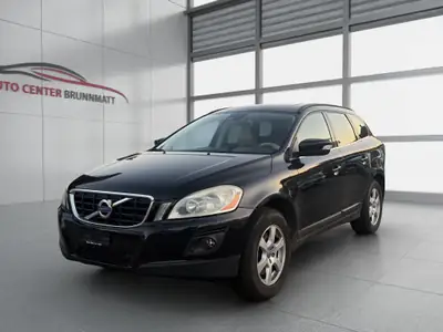 Volvo XC60 D5 AWD — SUV robuste diesel, transmission automatique, sans sinistre — vue extérieure