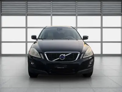 Volvo XC60 D5 AWD — SUV robuste diesel, transmission automatique, sans sinistre — côté