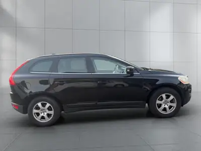 Volvo XC60 D5 AWD — SUV robuste diesel, transmission automatique, sans sinistre — Miniature 8