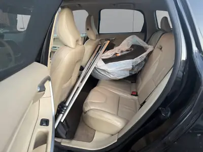 Volvo XC60 D5 AWD — SUV robuste diesel, transmission automatique, sans sinistre — Miniature 12