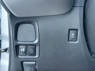 Citroën C1 1.0 e-VTi Stop&Start Shine — Petite citadine économique sans accident — Miniature 21