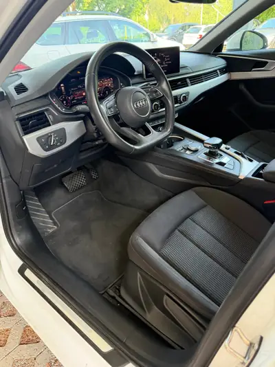 Audi A4 Avant 35 TDI S tronic — Break diesel performant, 94 400 km, toit panoramique — tableau de bord