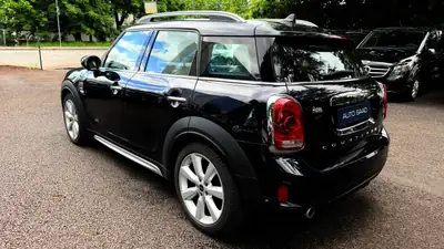 MINI Countryman Cooper ALL4 — SUV compact polyvalent, 4 roues motrices, automatique — détail