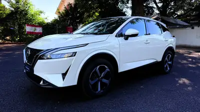 Nissan Qashqai 1.3 DIG-T MHEV Tekna Xtronic 4x4 — SUV hybride essence, 4 roues motrices, 176'000 km — arrière
