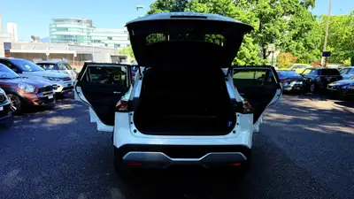 Nissan Qashqai 1.3 DIG-T MHEV Tekna Xtronic 4x4 — SUV hybride essence, 4 roues motrices, 176'000 km — Miniature 7
