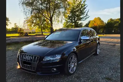 Audi S4 3.0 V6 TFSI Quattro — Break sportif dynamique, sans accident — exterior view