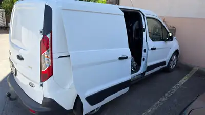Ford Transit Connect 1.0 EcoBoost 100 — Utilitaire compact performant, 90 000 km — vista posteriore