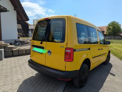 VW Caddy 2.0 TDI 122 BMT 4motion — Utilitaire polyvalent, transmission intégrale, faible kilométrage — fianco