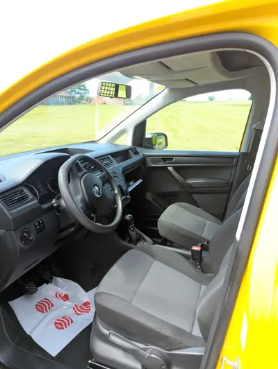VW Caddy 2.0 TDI 122 BMT 4motion — Utilitaire polyvalent, transmission intégrale, faible kilométrage — interni
