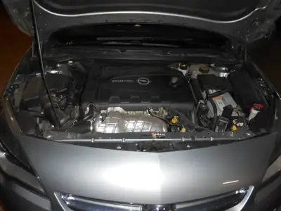Opel Astra 2.0 CDTI Sport — Break diesel fiable, 166 500 km, sans sinistre — détail
