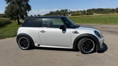 MINI Cooper S — Édition Yours Soda avec pack JCW, 131'000 km seulement — vista posteriore