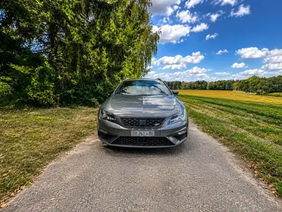 SEAT Leon 2.0 TSI 300 Cupra 4Drive — Berline dynamique, 4x4 intégral et faible kilométrage — arrière