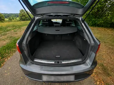SEAT Leon 2.0 TSI 300 Cupra 4Drive — Berline dynamique, 4x4 intégral et faible kilométrage — Miniature 9