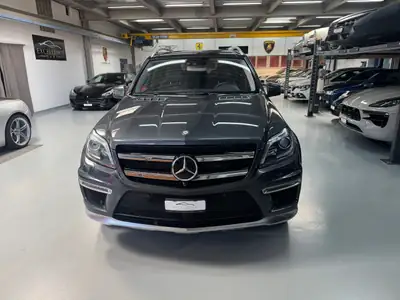 Mercedes-Benz GL 63 AMG — SUV 7 places haute performance, 557 ch — côté