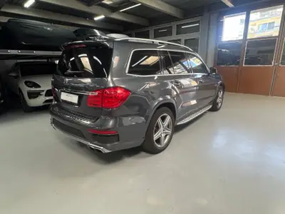 Mercedes-Benz GL 63 AMG — SUV 7 places haute performance, 557 ch — tableau de bord