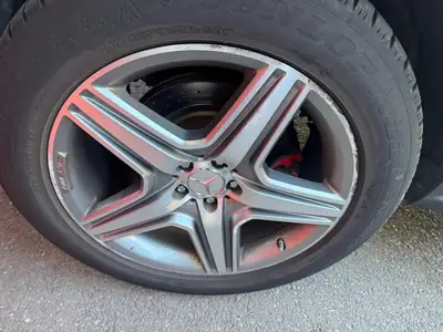 Mercedes-Benz GL 63 AMG — SUV 7 places haute performance, 557 ch — Miniature 16