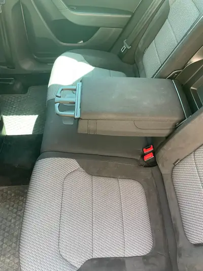 Volkswagen Passat Break 2.0 TDI 177 4Motion — Diesel performant, transmission intégrale et faible kilométrage — Miniature 10