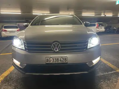 Volkswagen Passat Break 2.0 TDI 177 4Motion — Diesel performant, transmission intégrale et faible kilométrage — Miniature 15