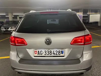 Volkswagen Passat Break 2.0 TDI 177 4Motion — Diesel performant, transmission intégrale et faible kilométrage — Miniature 17