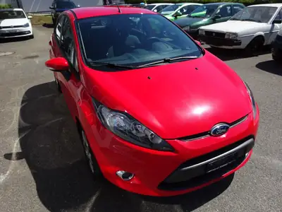 Ford Fiesta 1.4 16V Trend+ — Citadine fiable, contrôle technique frais et entretien à jour — intérieur
