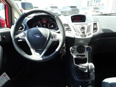 Ford Fiesta 1.4 16V Trend+ — Citadine fiable, contrôle technique frais et entretien à jour — Miniature 11