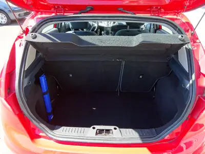 Ford Fiesta 1.4 16V Trend+ — Citadine fiable, contrôle technique frais et entretien à jour — Miniature 13