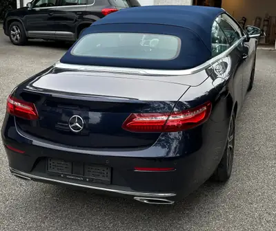 Mercedes-Benz E 200 Cabriolet 4Matic — Décapotable hybride légère, 44 000 km seulement — dettaglio