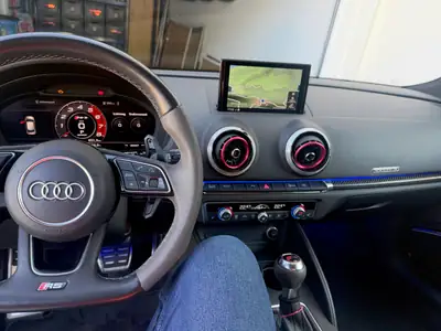 Audi RS3 2.5 TFSI Quattro — Berline haute performance, 129 000 km, ciel étoilé — Miniatura 10